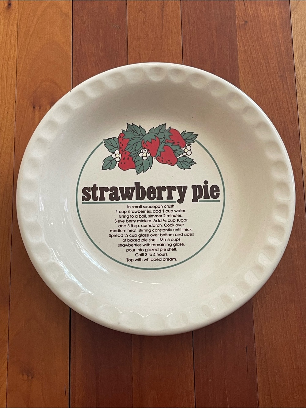 Vintage Strawberry Pie Ceramic Pie Dish - Cream with Red & Green